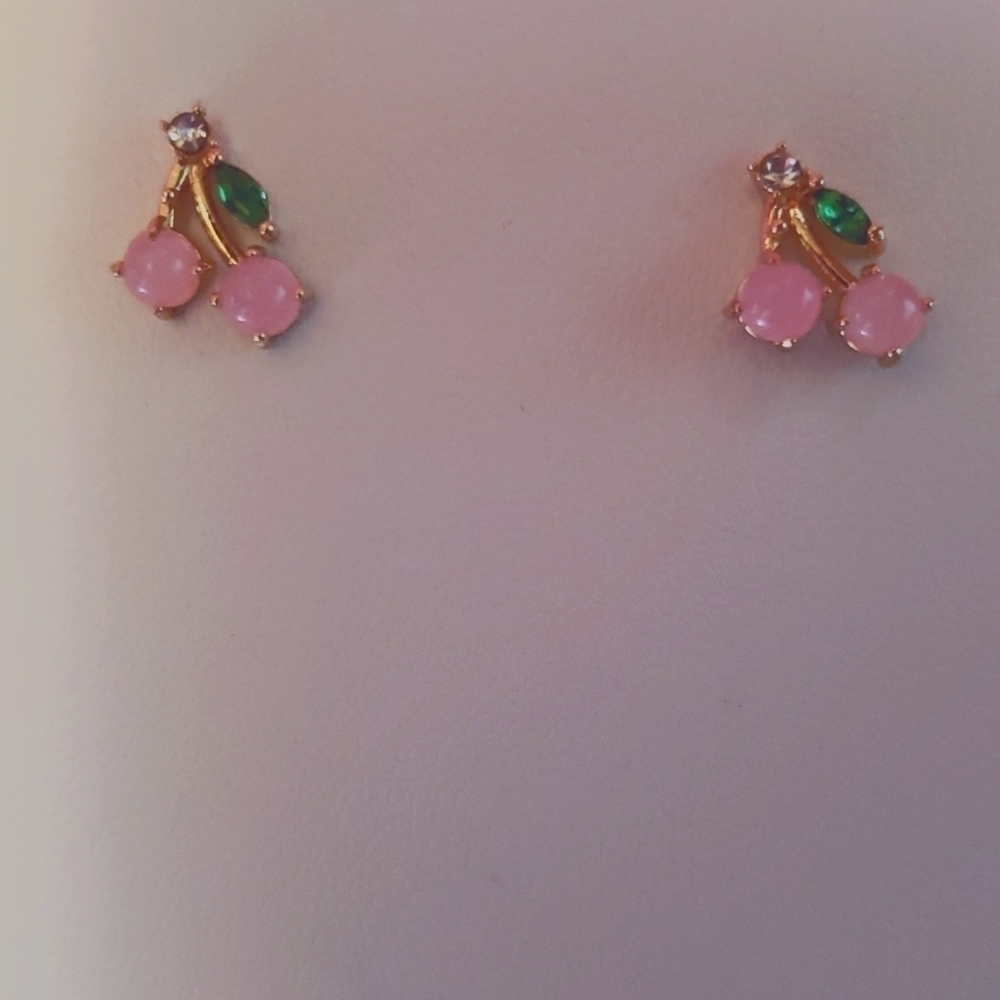 𝅺Pink Cherry Shaped Studs NWOT